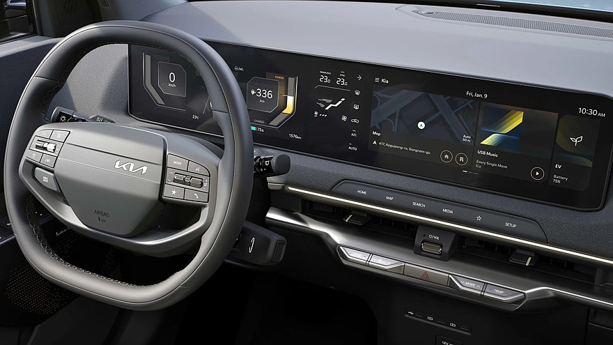 На фото: салон Kia EV2