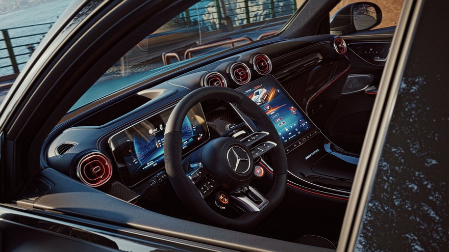 На фото: салон Mercedes-AMG GLC 53 4Matic+