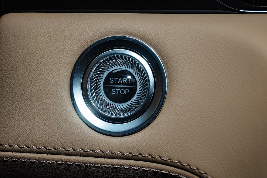 Брат из Китая приехал: тест-драйв JAC RF8