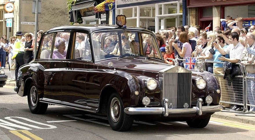 На фото: Rolls-Royce Phantom VI королевы Великобритании Елизаветы II