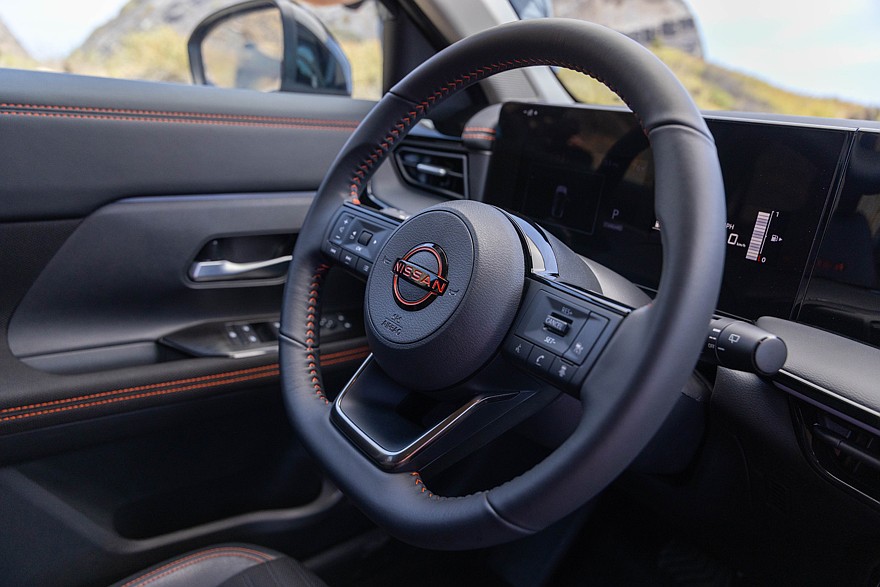 На фото: салон Nissan Kicks Rock Creek (версии для американского рынка)