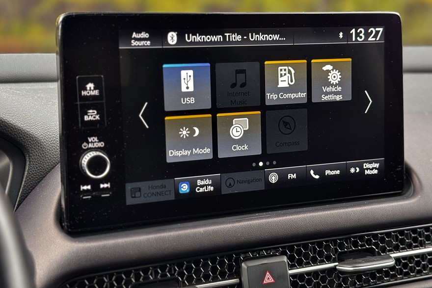 Японский минимализм с европейским лицом: тест-драйв Honda ZR-V