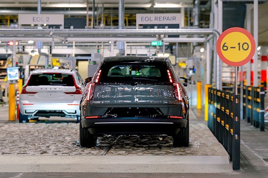 Производство кроссовера Volvo EX60 на заводе в Гётеборге