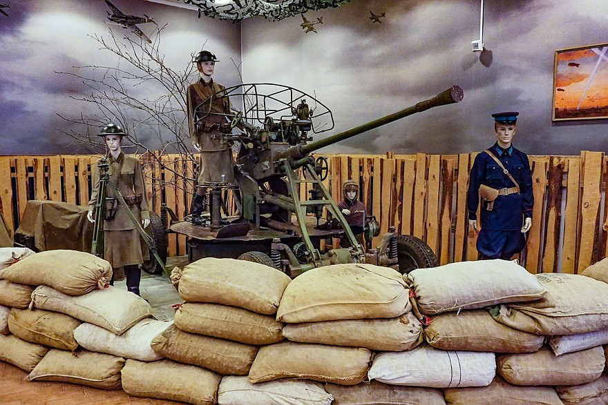 По Волоколамскому шоссе: первая ГЭС, две усадьбы и «штурмгешутц»