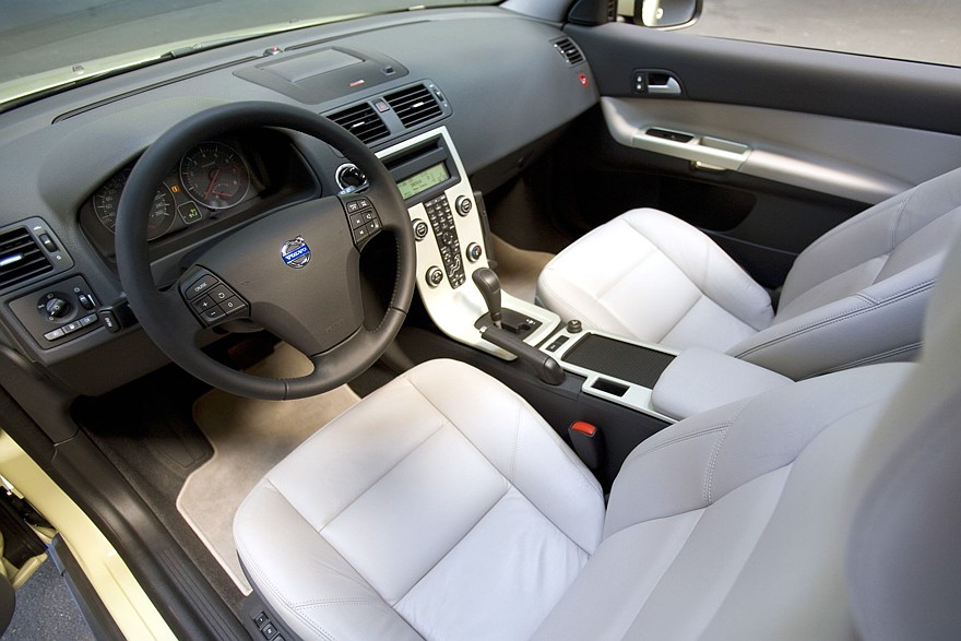 Купе несбывшихся надежд: как появился Volvo C30 и почему он провалился