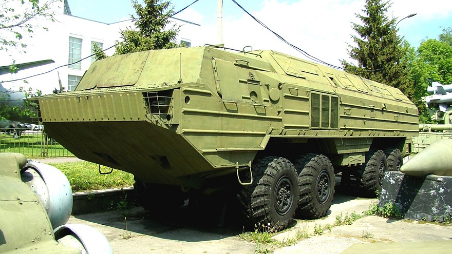 Корпусное шасси БАЗ-6944 в Центральном музее Вооруженных сил России (фото автора)