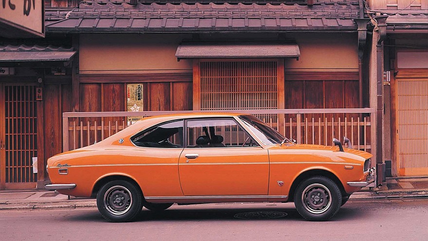 Mazda Capella Rotary Coupe (S122A) '1971–74