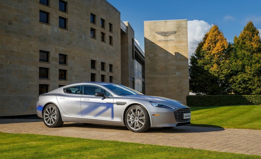 На фото: Aston Martin RapidE Concept