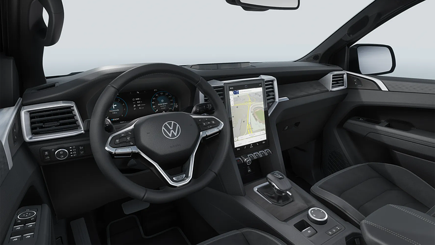 На фото: салон Volkswagen Amarok Dark Label (версии для Европы)