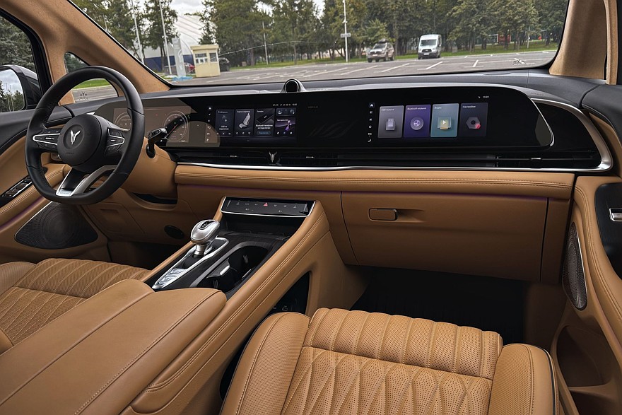 У нас есть премиальный минивэн дома: тест-драйв Voyah Dream