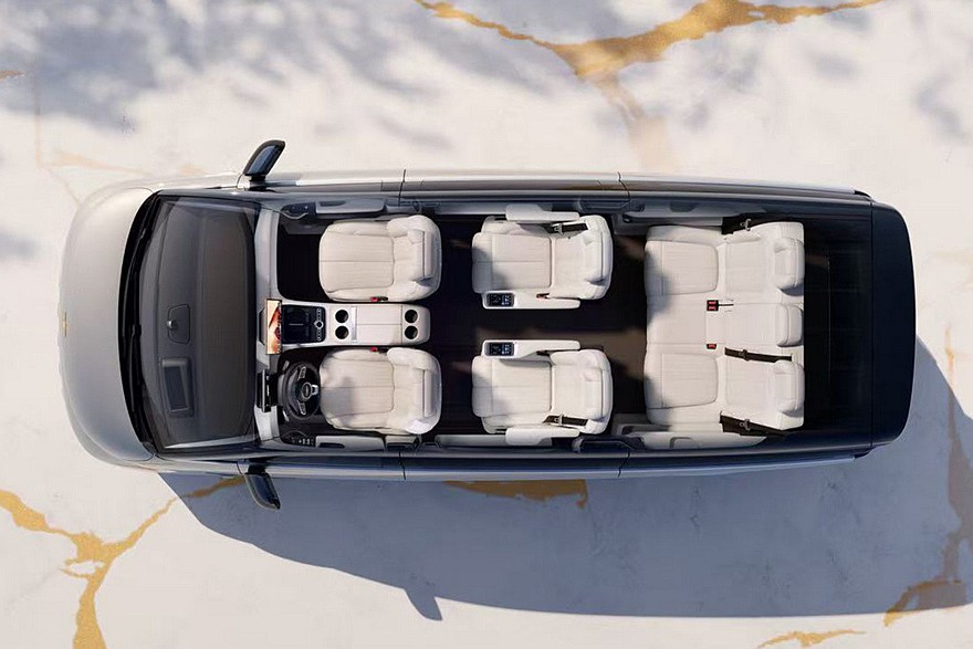 Geely Galaxy V900 готовится к старту продаж: минивэн уже установил необычный рекорд