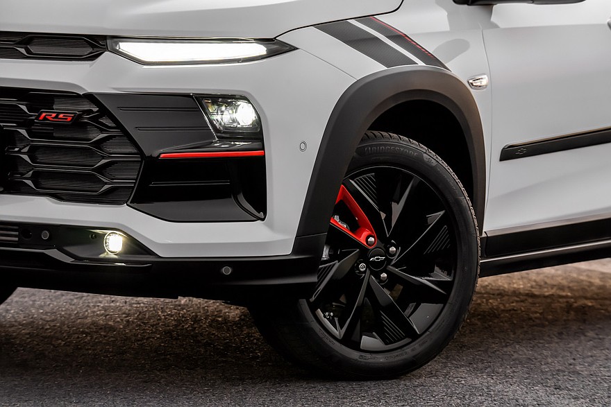 Chevrolet Sonic RS с допами