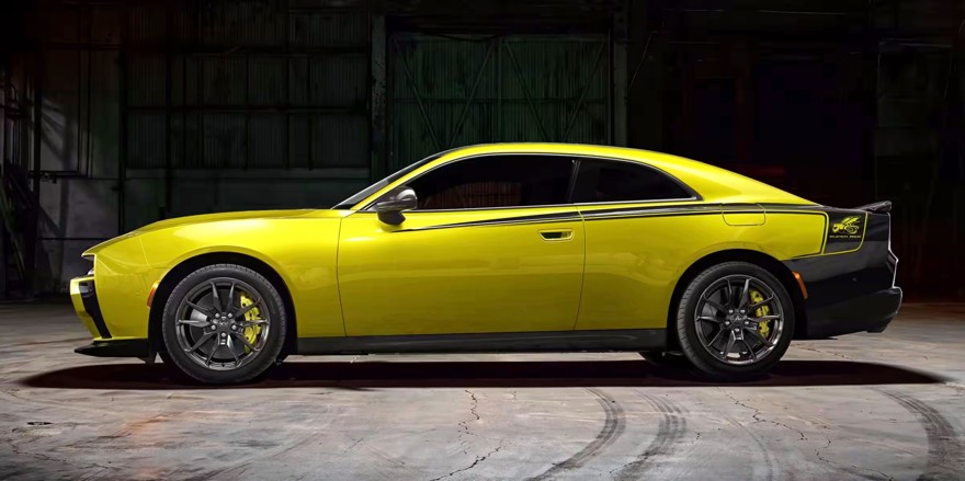 «Пчёлка» вернулась и готова всех покусать: представлен новый Dodge Charger Super Bee