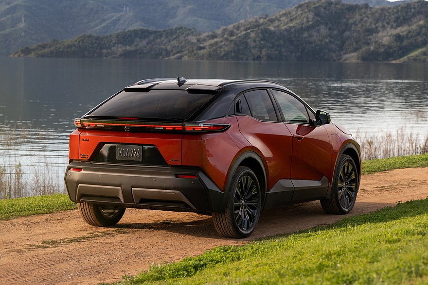 Toyota C-HR, комплектация XSE