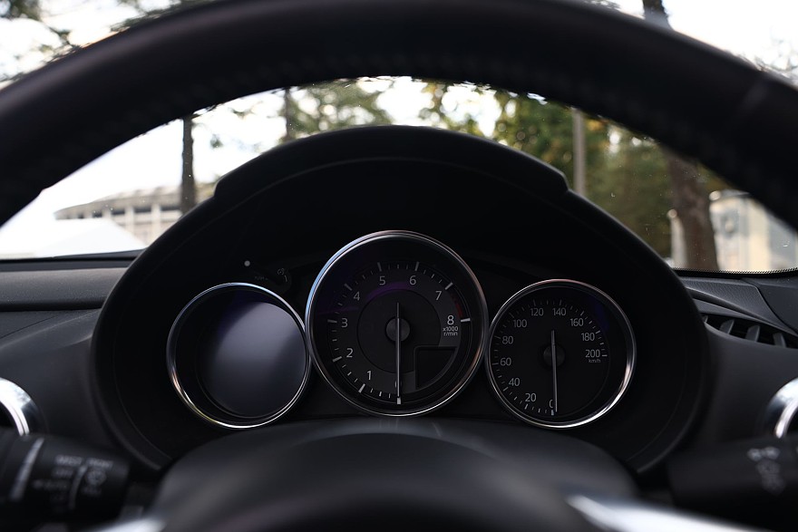 Задний привод, полтора литра и DVD-проигрыватель: опыт владения Mazda Roadster IV (ND)