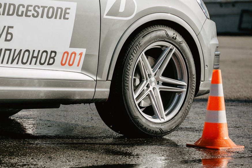 Компания Bridgestone продала российский завод и компанию по сбыту шин
