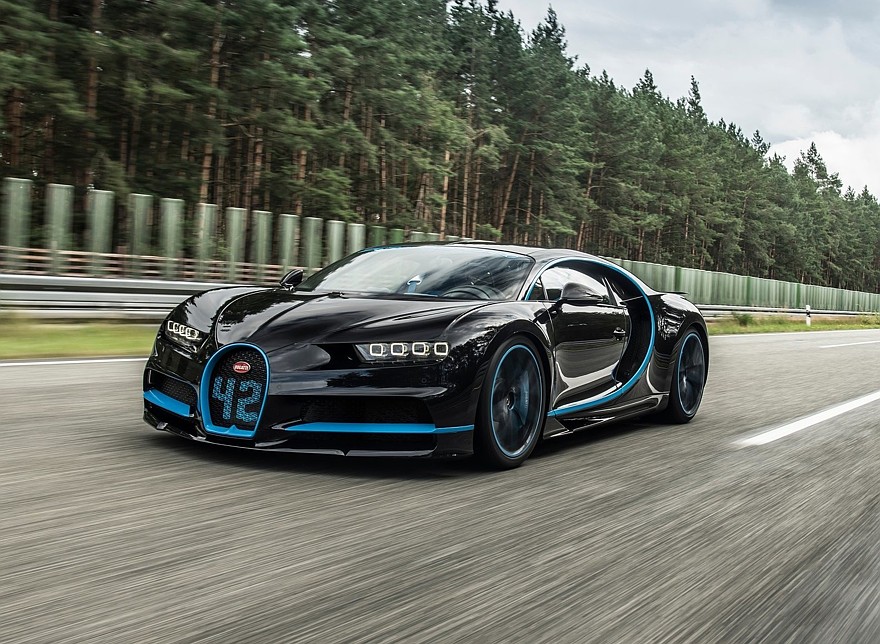 На фото: Bugatti Chiron