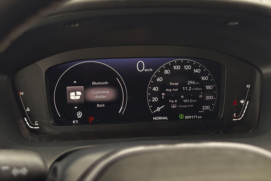 Японский минимализм с европейским лицом: тест-драйв Honda ZR-V