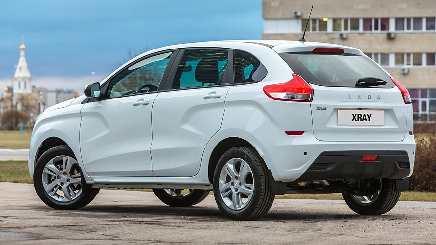 Lada XRAY (GAB) '12.2015–н.в. белый сзади