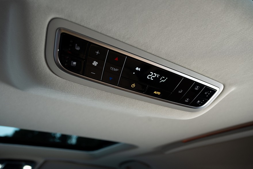 Брат из Китая приехал: тест-драйв JAC RF8