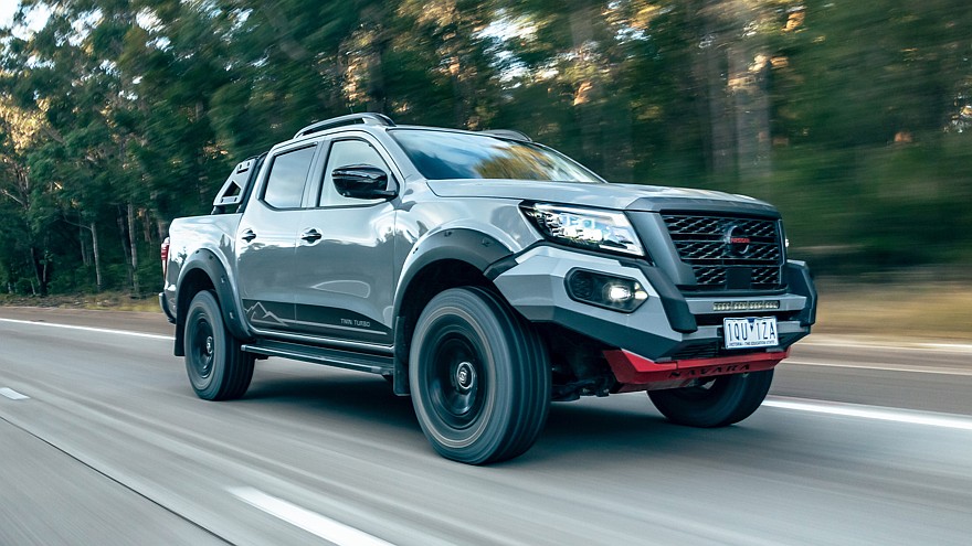 На фото: отправленный в отставку Nissan Navara Pro-4X Warrior