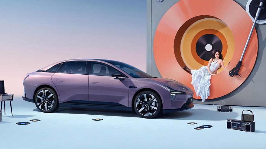 Обновлённый Xpeng Mona M03