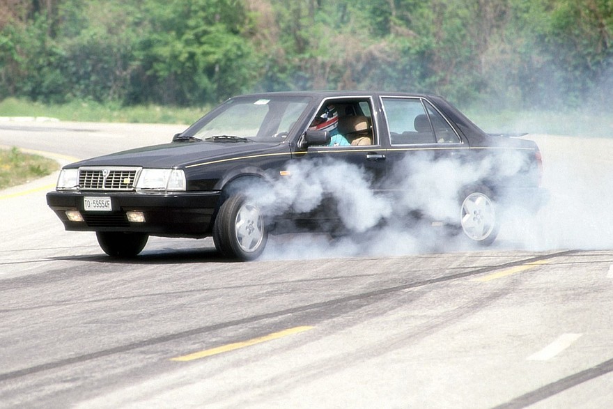 Спорт и бизнес: вспоминаем самые быстрые бизнес-седаны девяностых