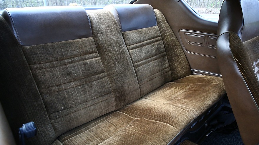 Mazda 929 задний диван