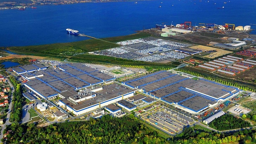 На фото: завод Ford Otosan в Турции