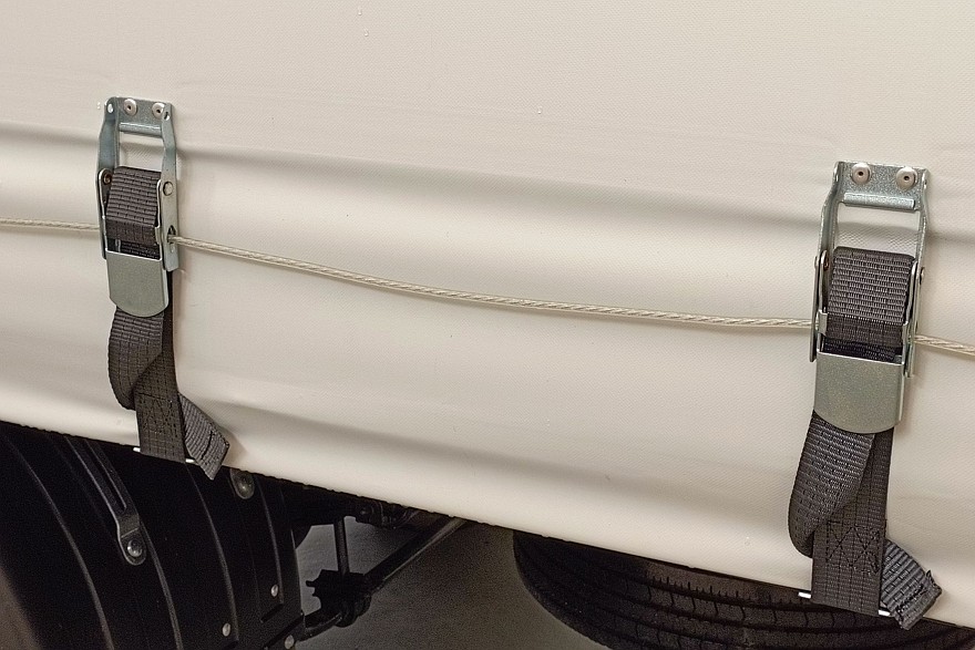 Пресс-масленки, «камень» и матрасик: тест-драйв Forland 8