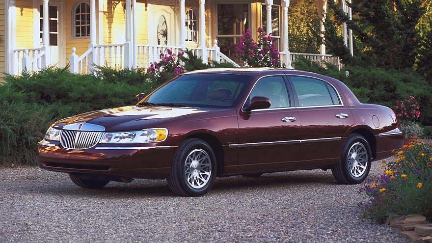 1998–2002 Lincoln Town Car
