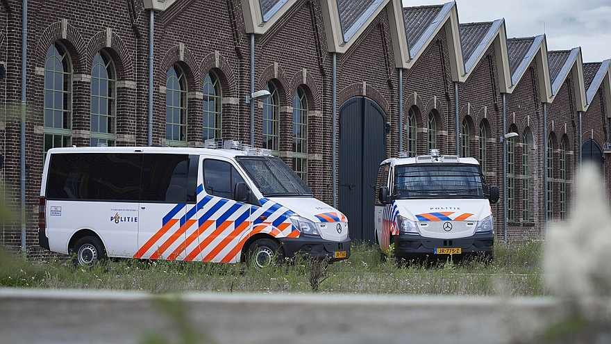 На фото: спецверсии Mercedes-Benz Sprinter для голландской полиции