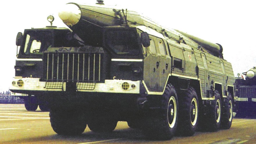 В боевом строю ракетные системы комплекса «Темп-С» на шасси МАЗ-543А (из архива НИИЦ АТ)