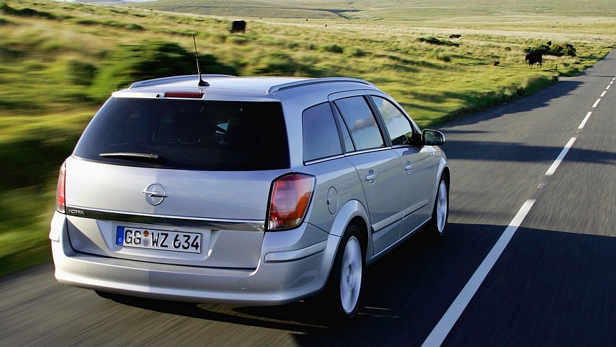 На фото: Opel Astra Caravan (H) '2004–07