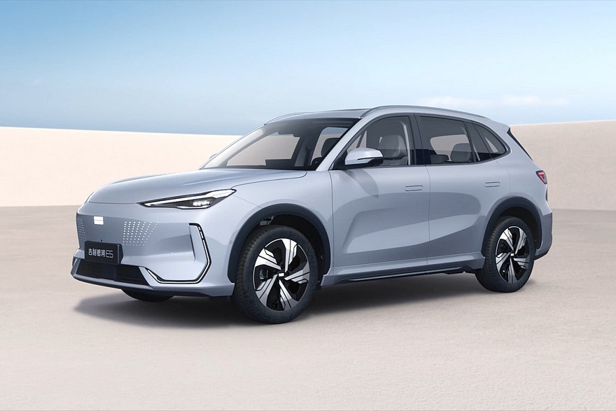 Дореформенный Geely Galaxy E5 для Китая, он же Geely EX5 в России