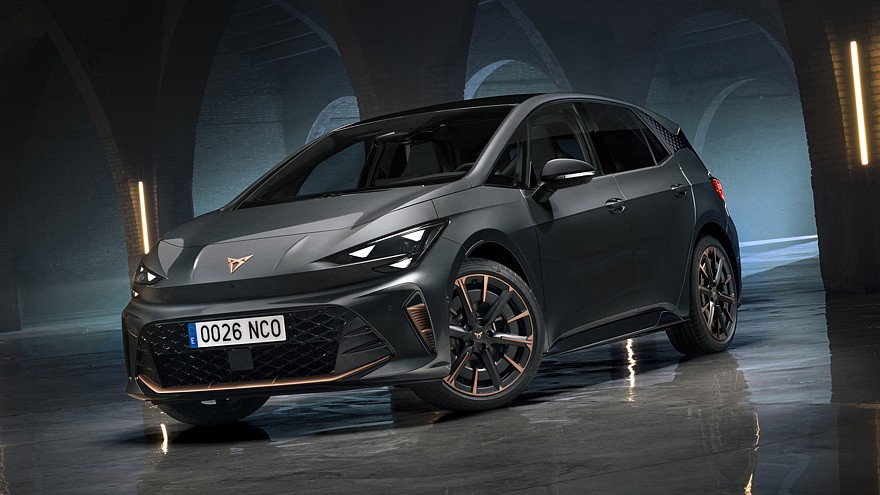 Обновлён хэтчбек Cupra Born: фирменный «нос», физические кнопки на руле, больше запас хода native-yes