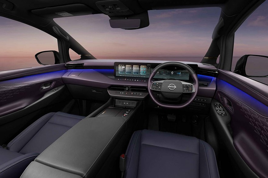 Стандартный новый Nissan Elgrand, предсерийный образец