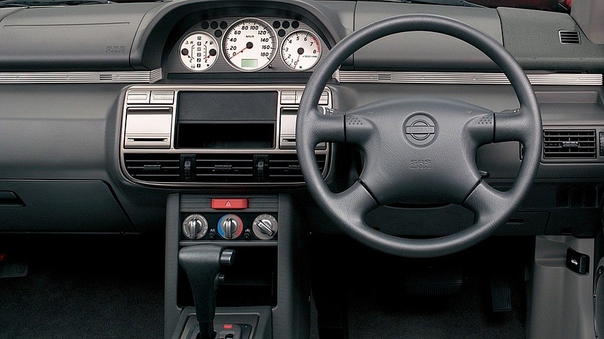 На фото: Торпедо Nissan X-Trail (T30) '2000–2003