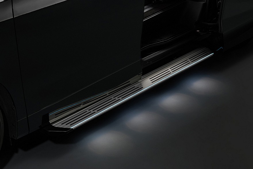 Nissan Elgrand Step Type