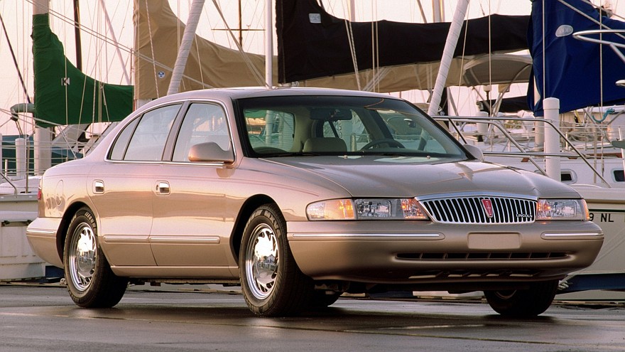 На фото: Lincoln Continental '1995–98