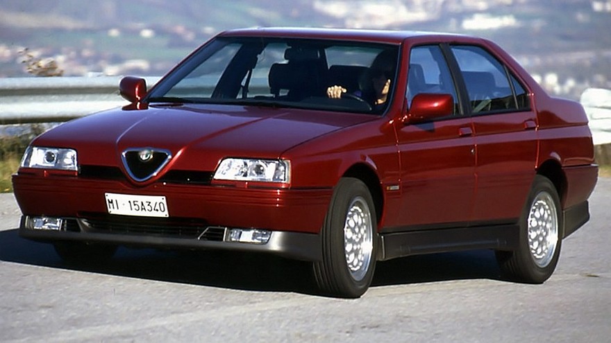 Alfa 156 на ходу вид три четверти