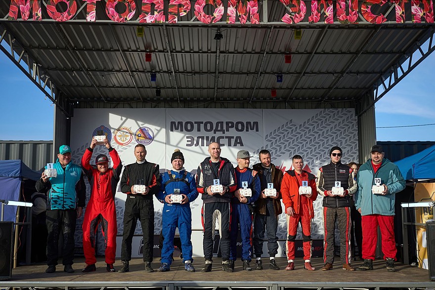 Навигационные ловушки и скоростной пролог: в Калмыкии стартовала баха «Великая степь»