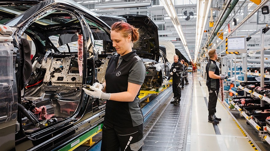 Mercedes-Benz Werk Sindelfingen produziert künftig Elektrofahrzeuge der neuen Produktmarke EQ