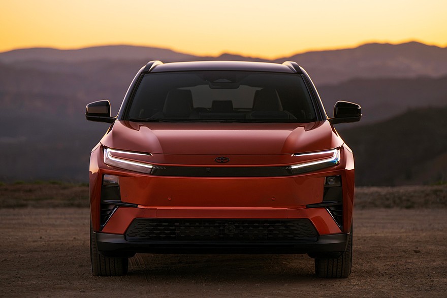 Toyota C-HR, комплектация XSE