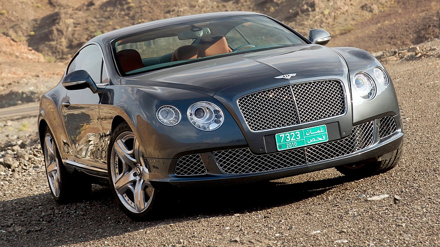 На фото: Bentley Continental GT