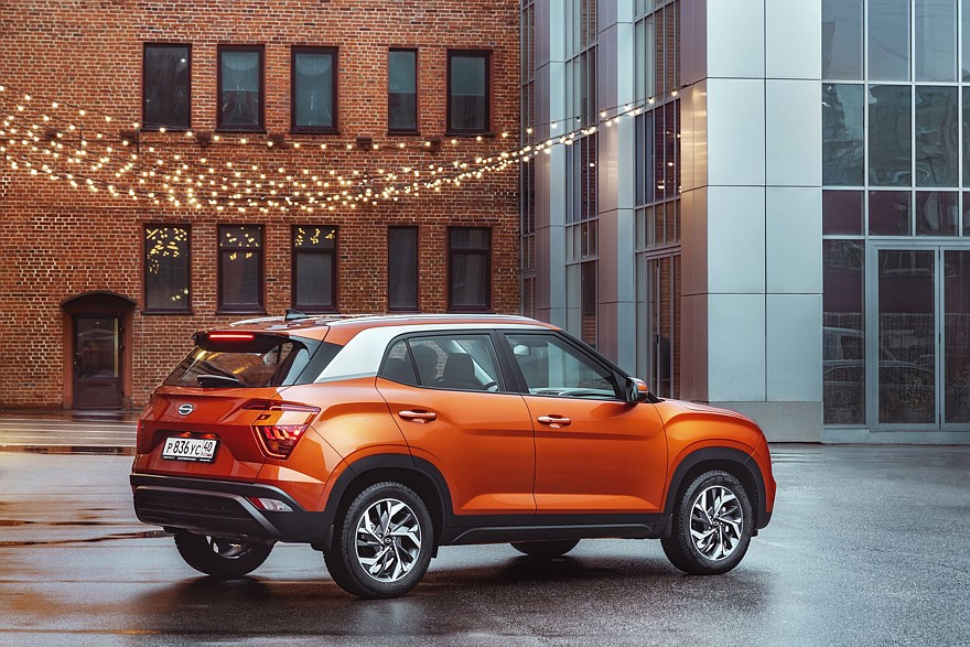 Электронные системы и панорамная крыша: изучаем комплектации Solaris HC