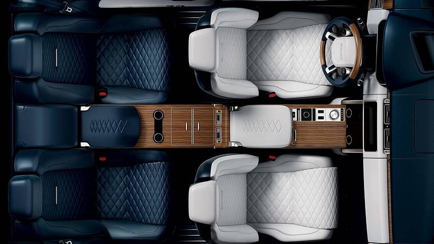 На фото: интерьер Range Rover SV Coupe