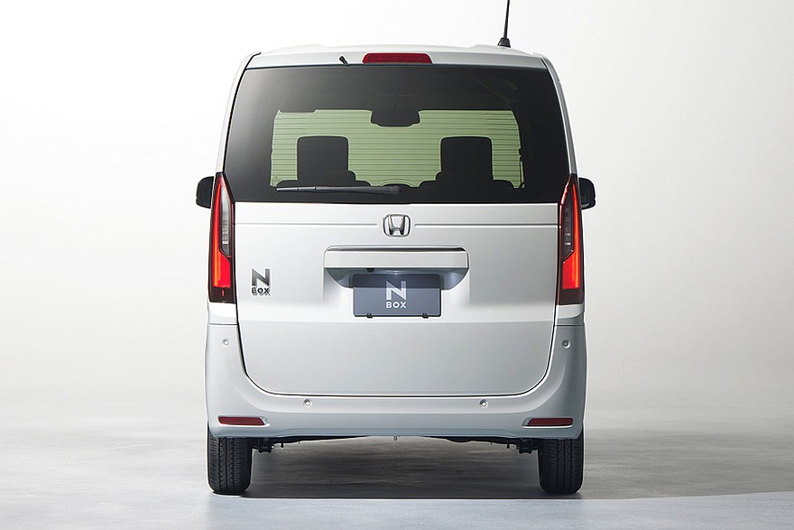 Базовый посвежевший Honda N-Box