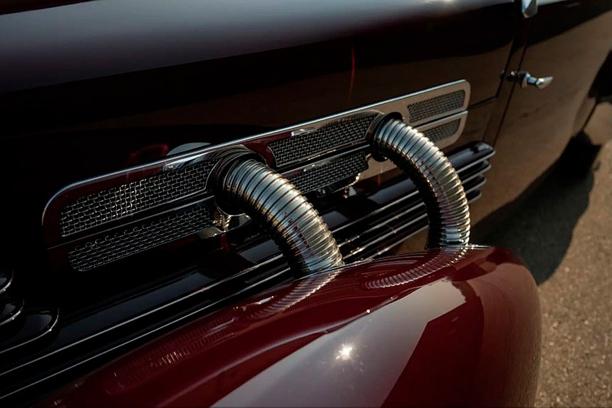 Cord 812 с наддувным двигателем, Фото: rmsothebys.com