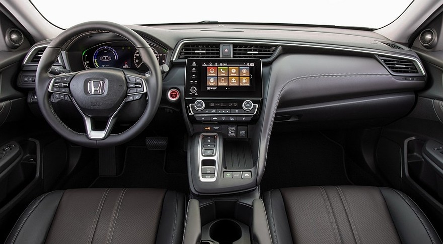 На фото: Honda Insight нового поколения